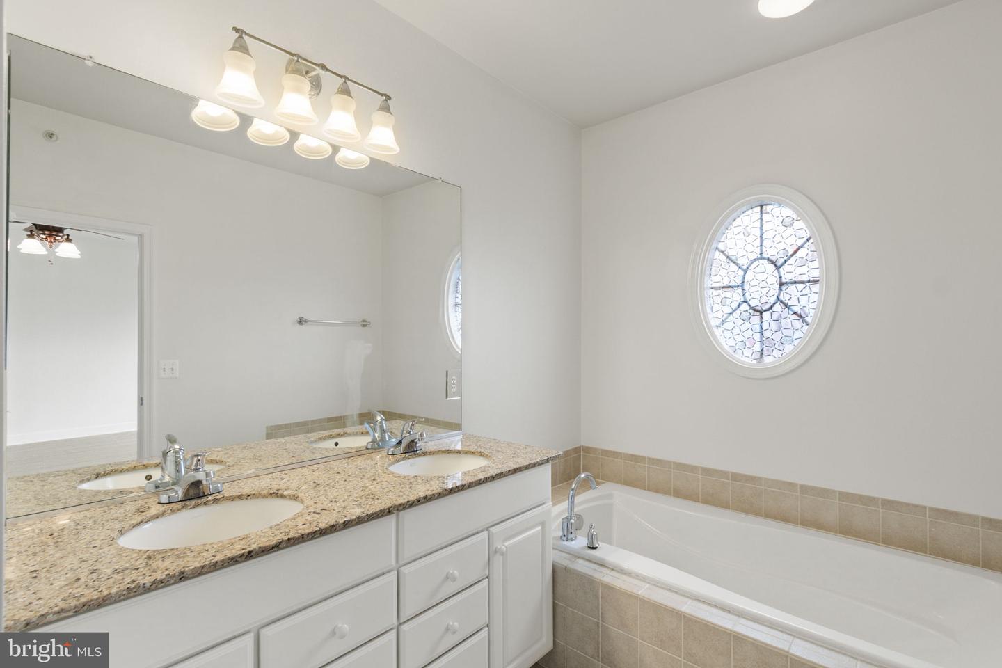 2247 Oberlin Dr #436a