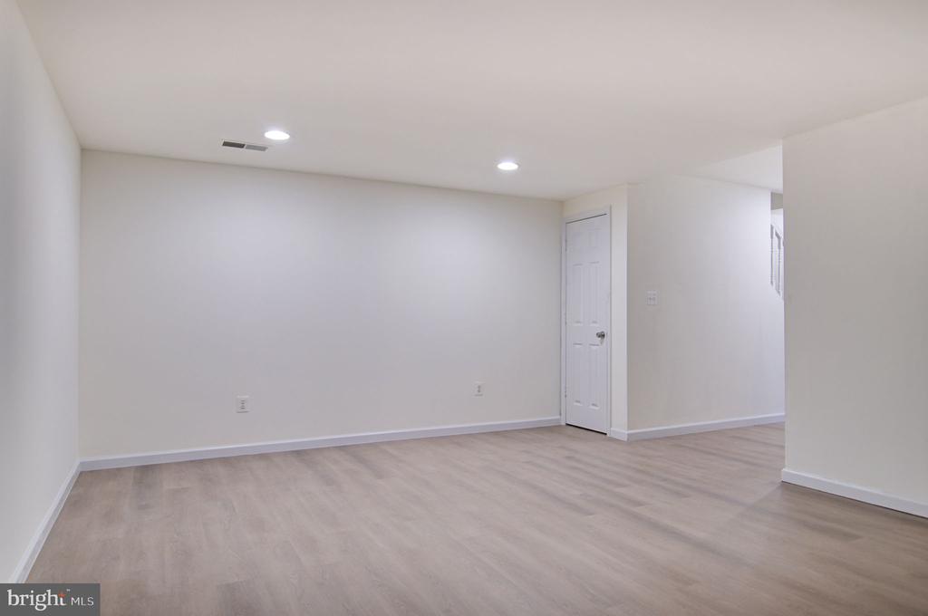 11289 Edgemoor Ct
