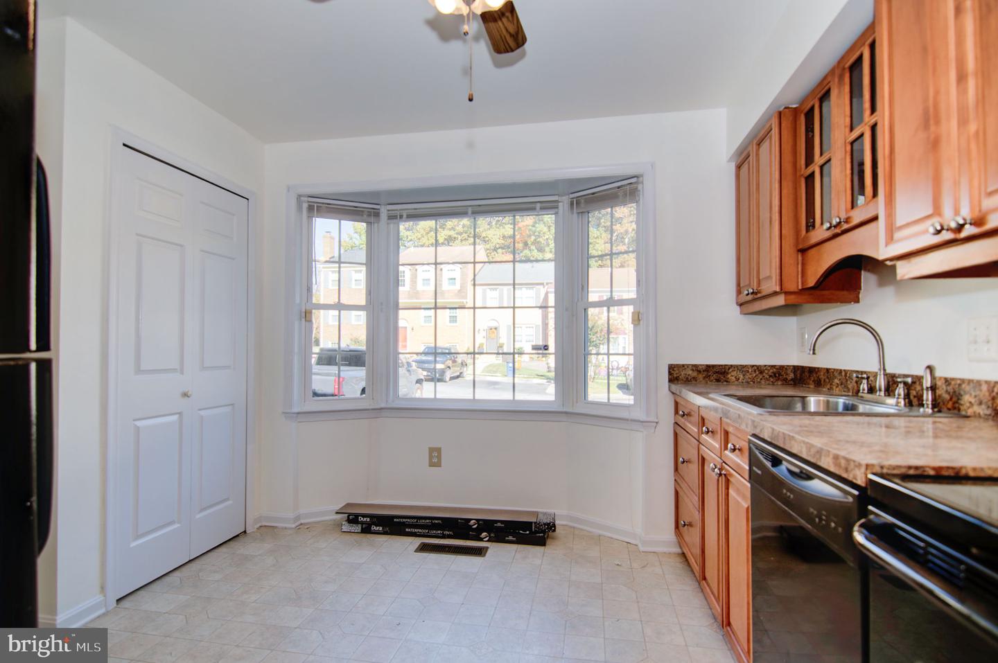 11289 Edgemoor Ct