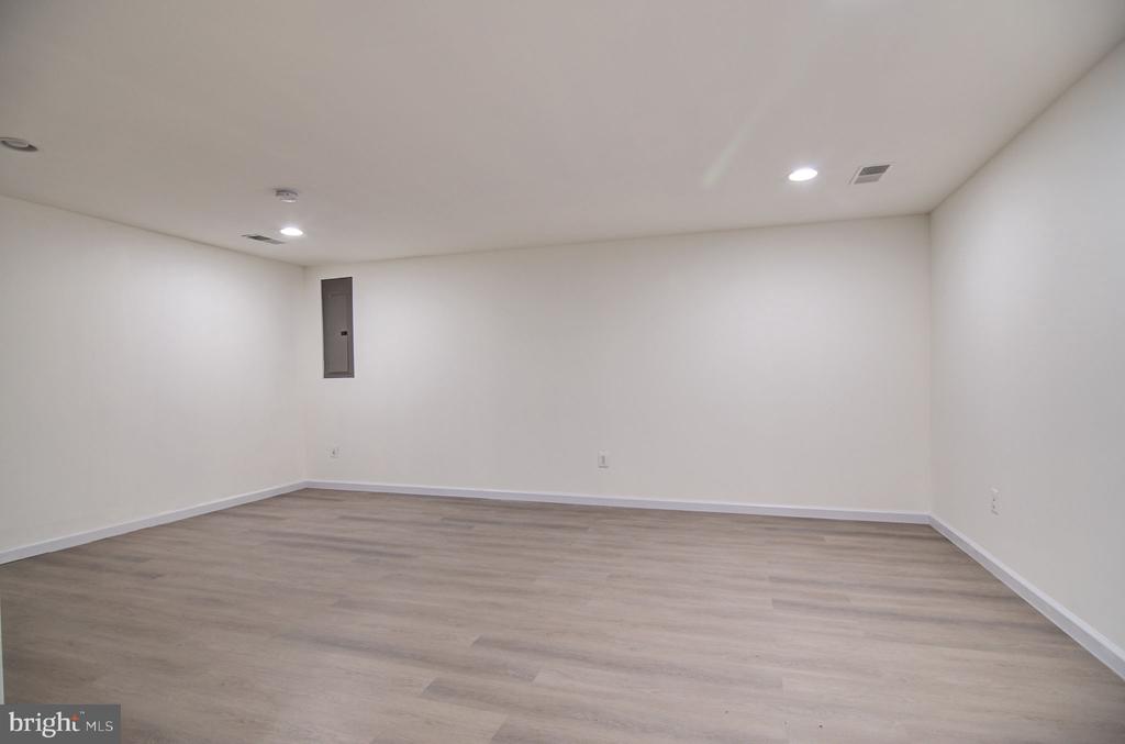 11289 Edgemoor Ct