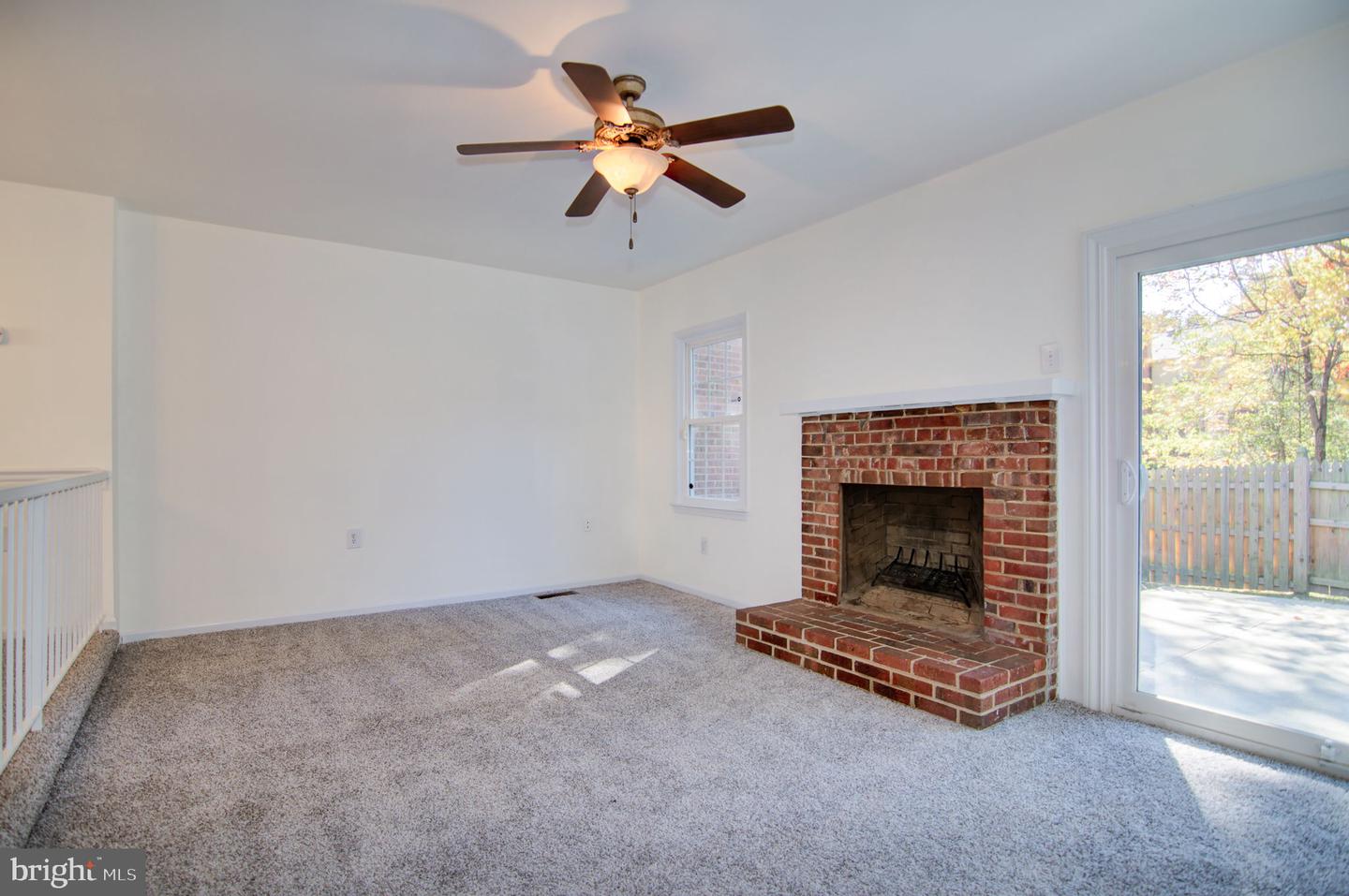 11289 Edgemoor Ct