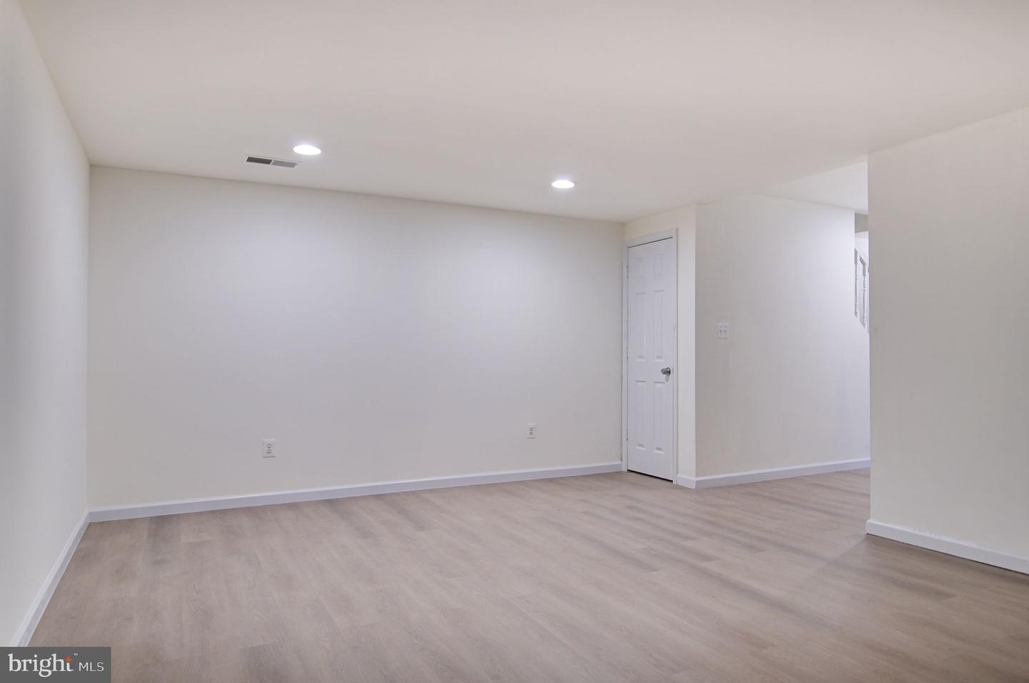 11289 Edgemoor Ct
