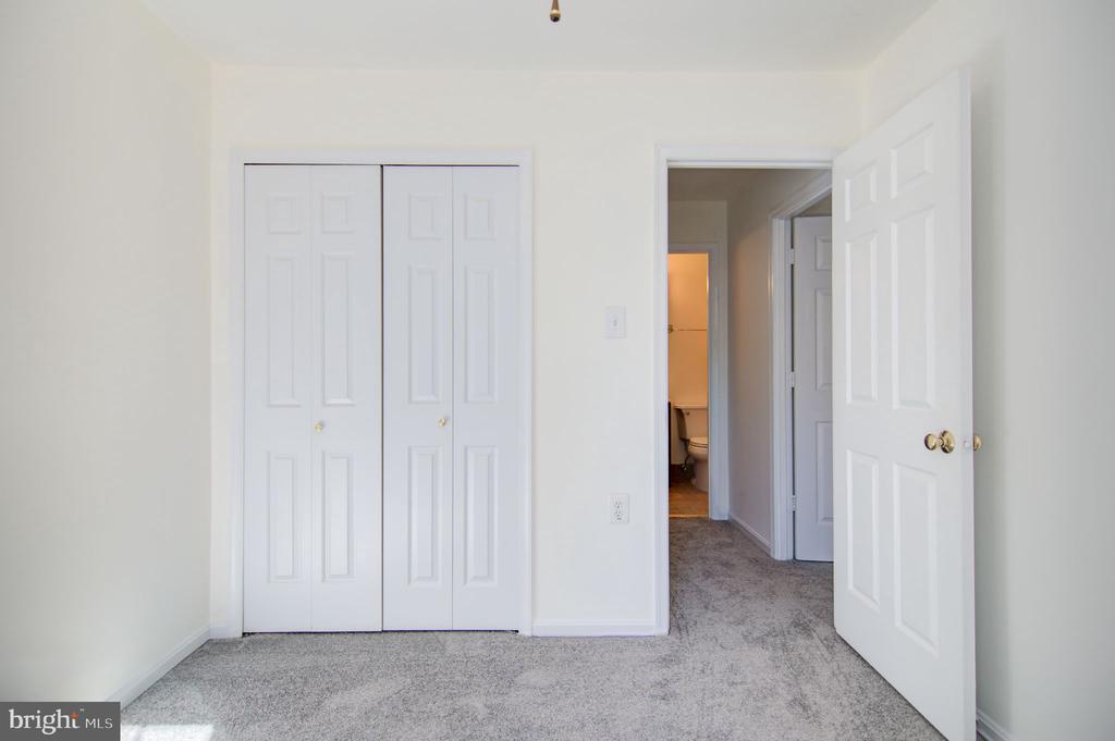 11289 Edgemoor Ct