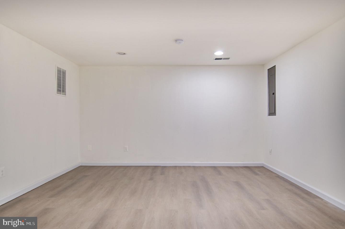 11289 Edgemoor Ct