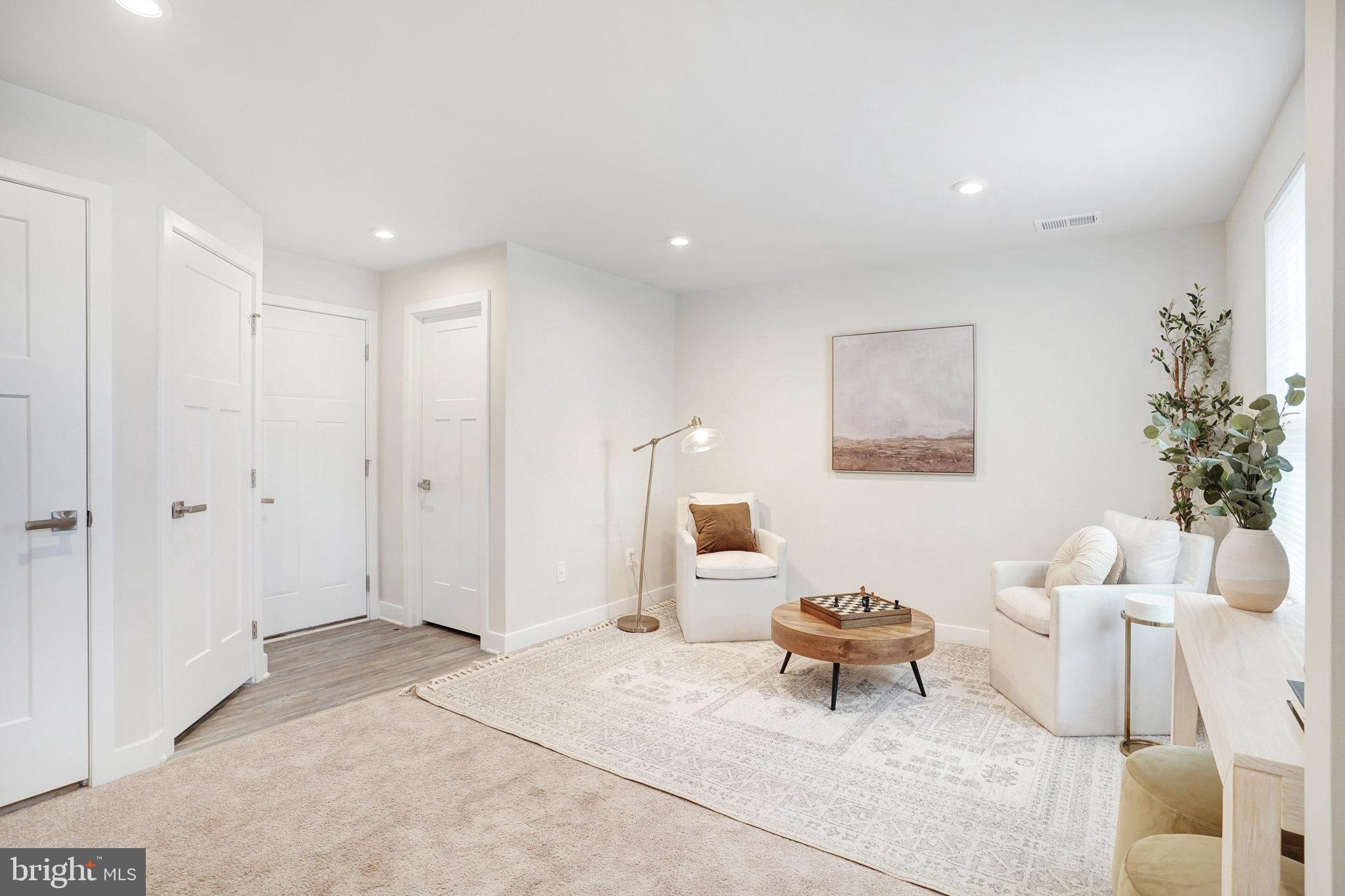 11374 Willow Green Cir