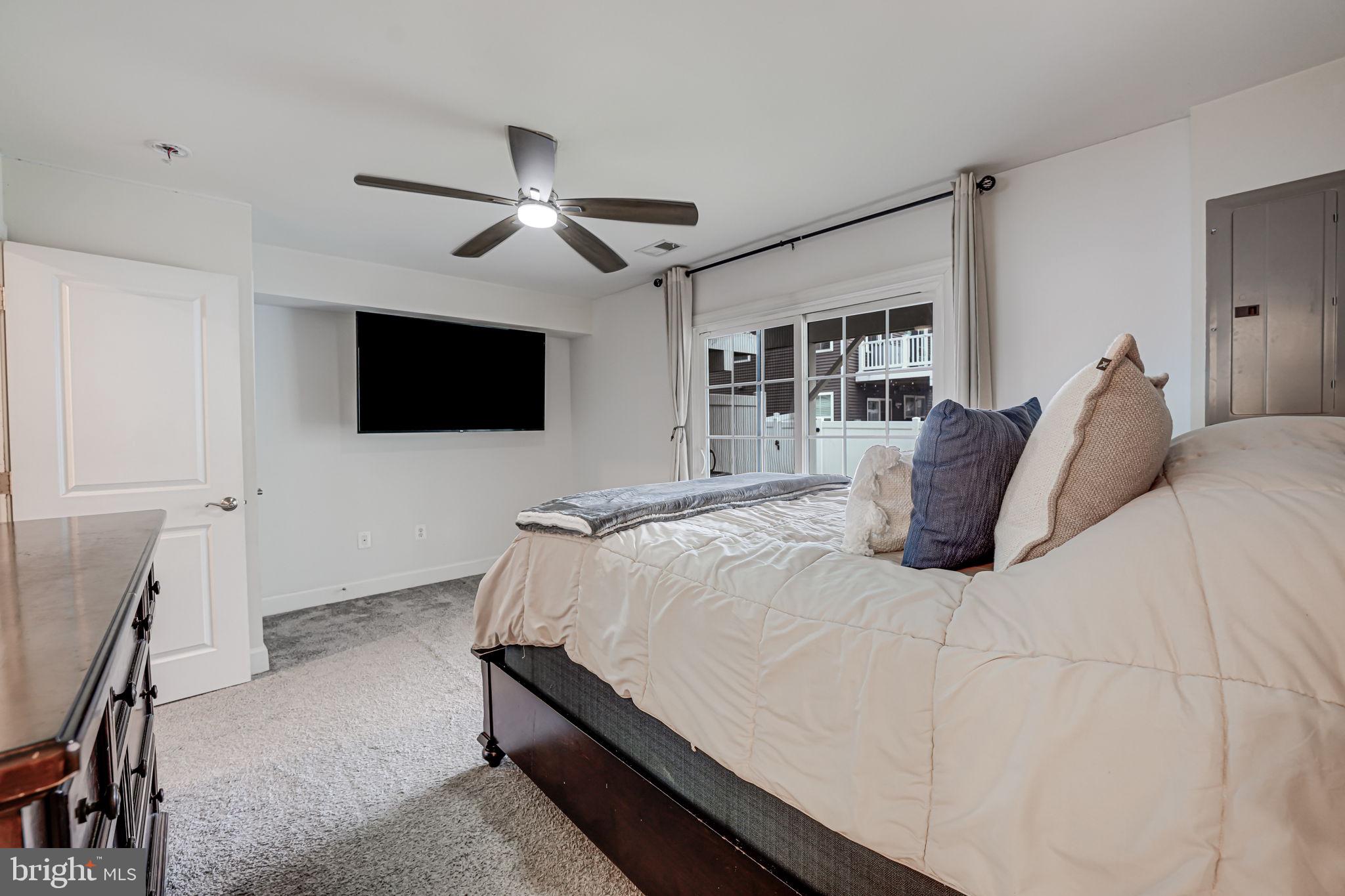 8778 ELSING GREEN DRIVE