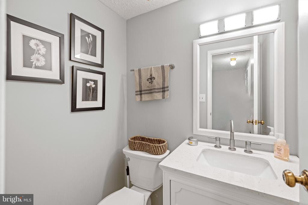 15897 MELODY LANE