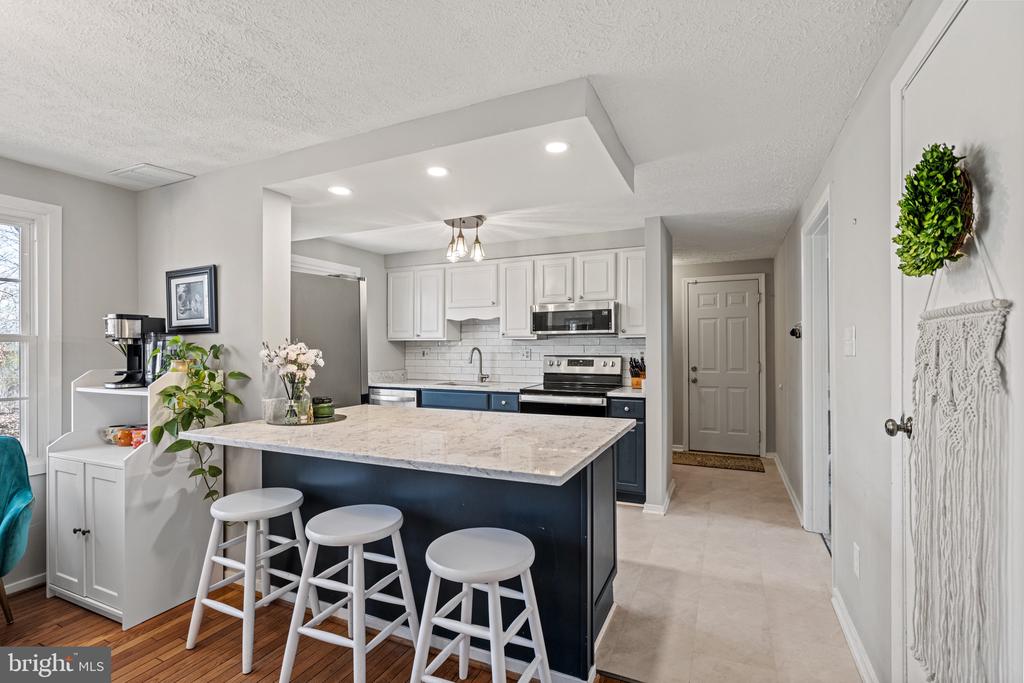 15897 MELODY LANE