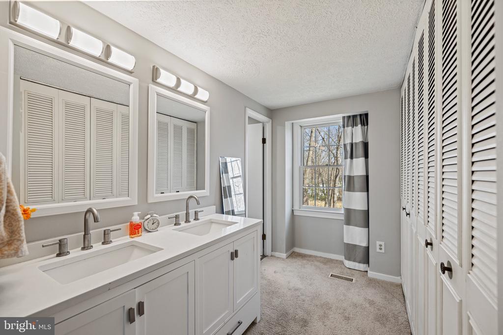 15897 MELODY LANE