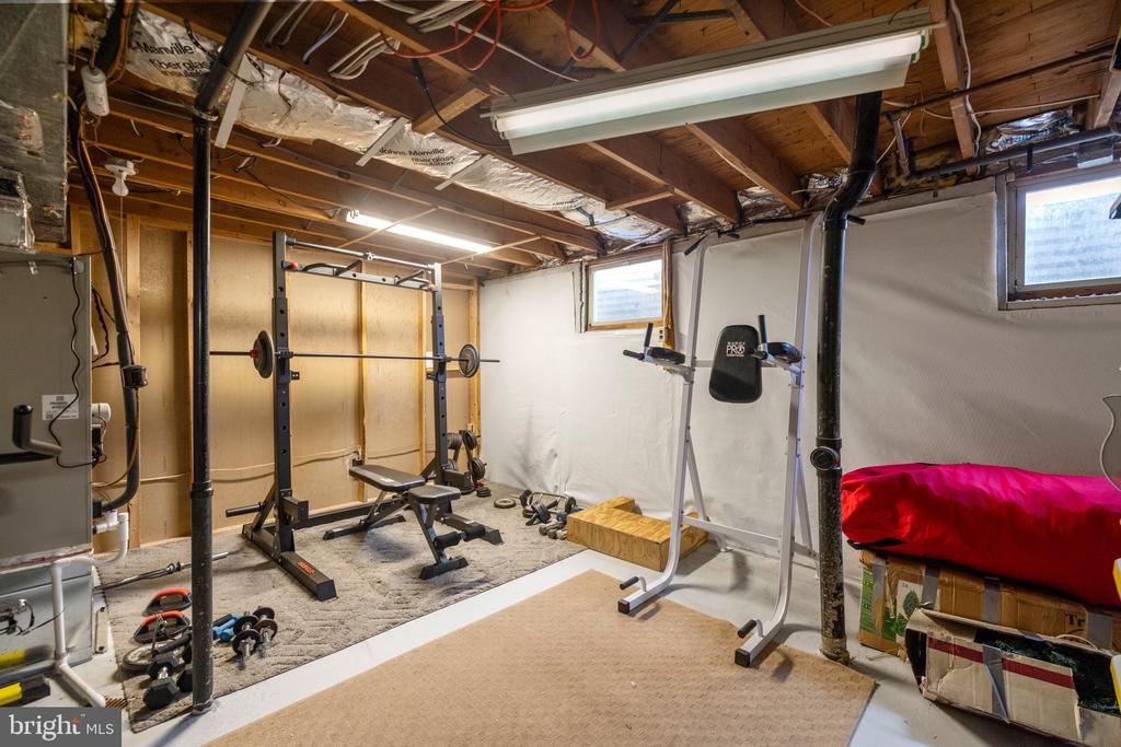 15897 MELODY LANE