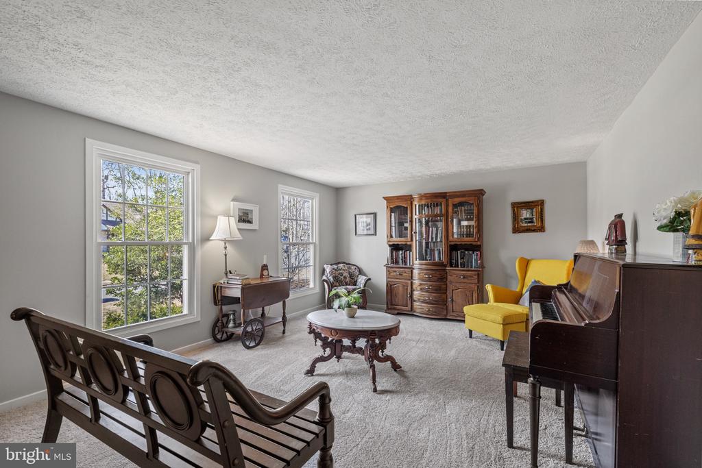 15897 MELODY LANE