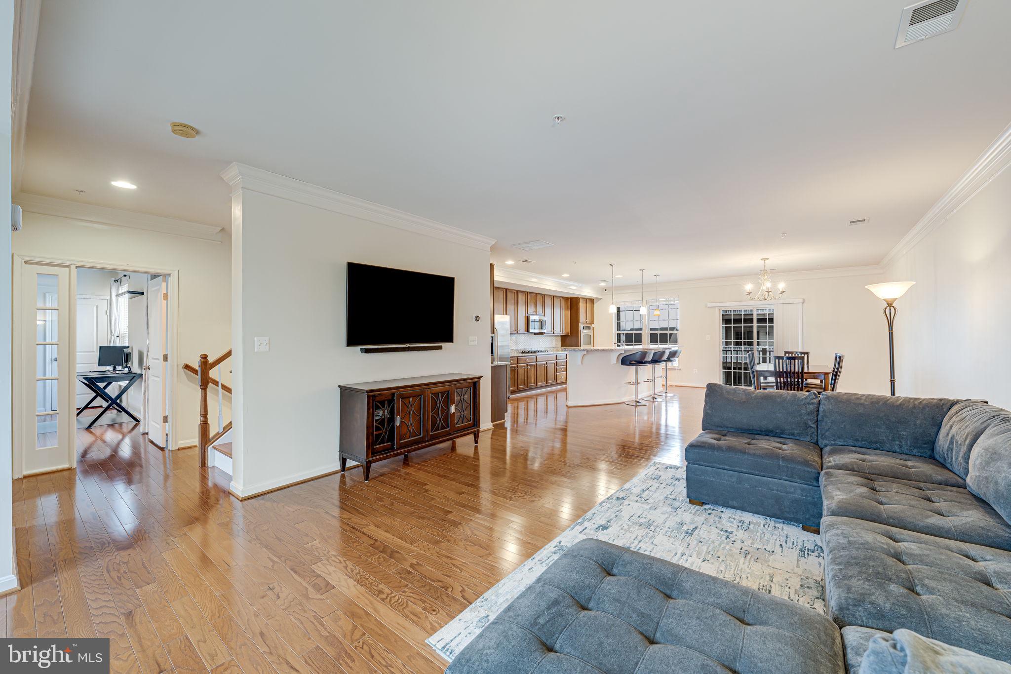 7961 CRESCENT PARK DRIVE
