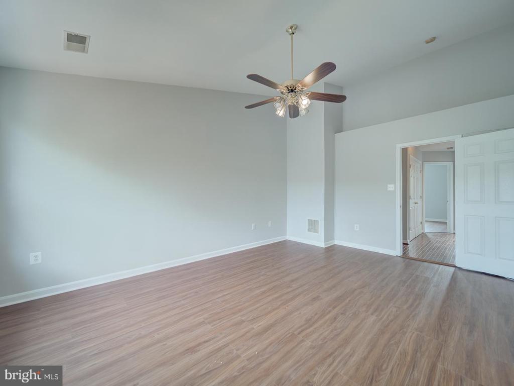 8241 HUMPHREY LANE