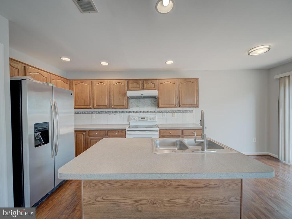 8241 HUMPHREY LANE