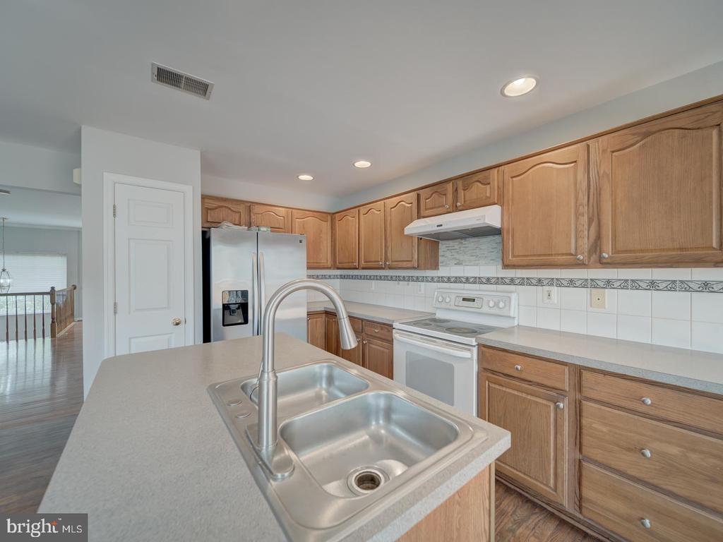 8241 HUMPHREY LANE