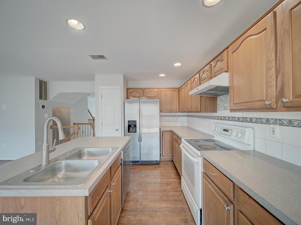 8241 HUMPHREY LANE