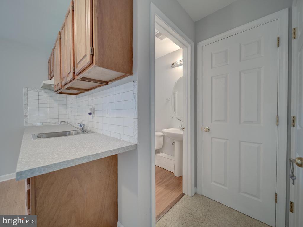 8241 HUMPHREY LANE