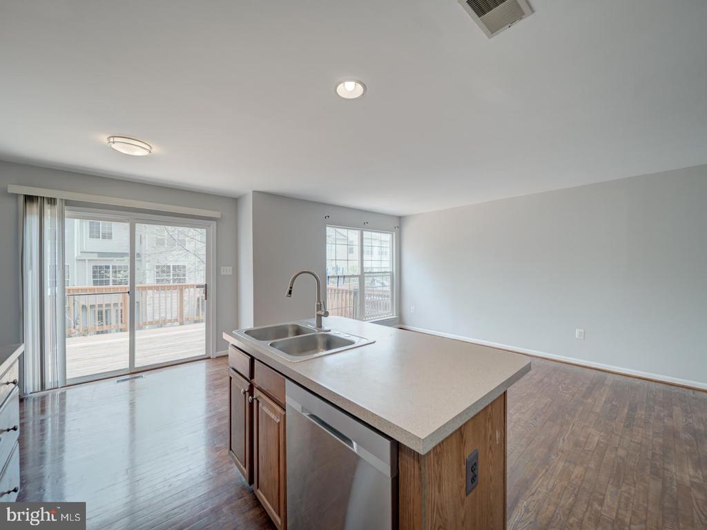 8241 HUMPHREY LANE