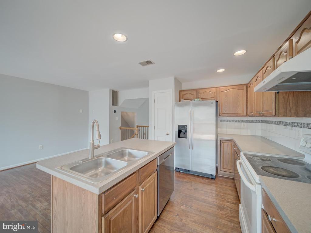 8241 HUMPHREY LANE
