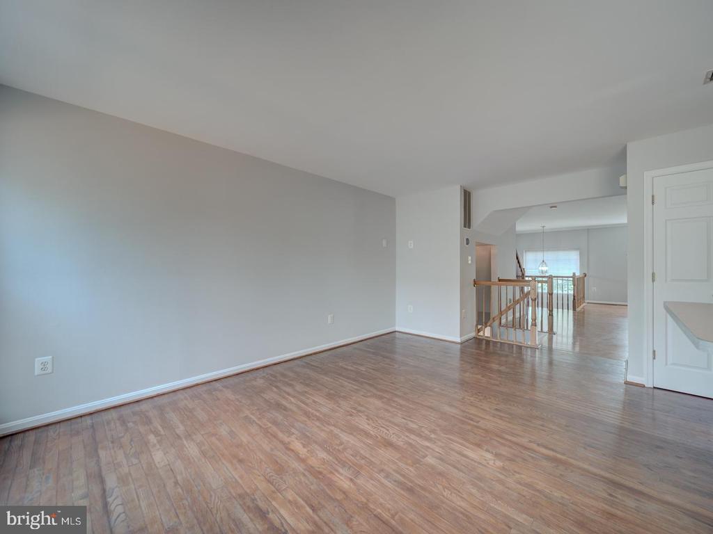 8241 HUMPHREY LANE