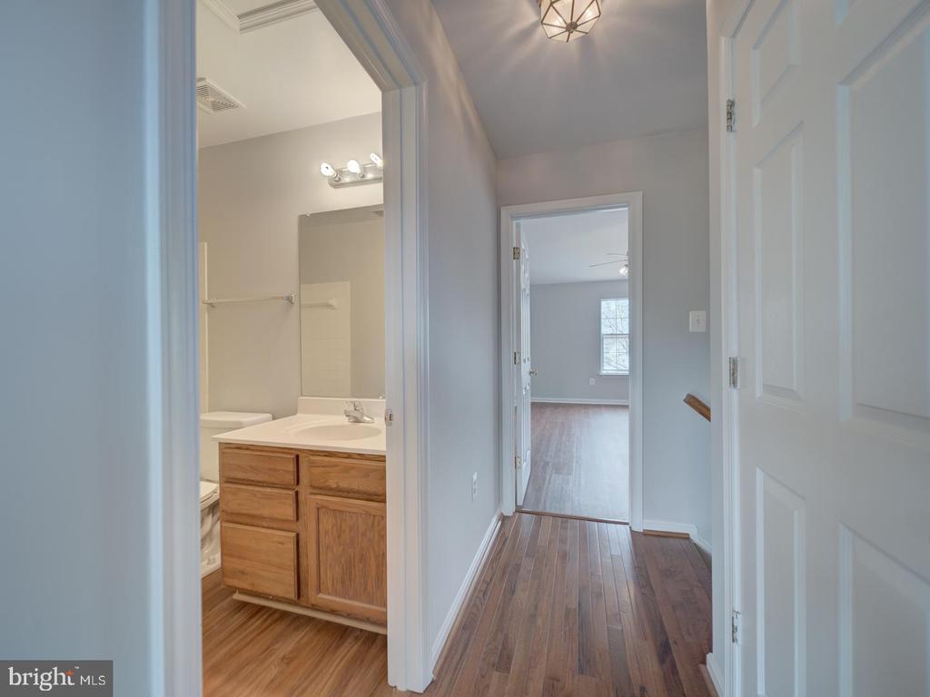 8241 HUMPHREY LANE