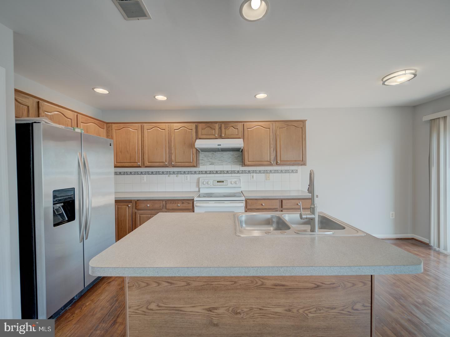 8241 HUMPHREY LANE