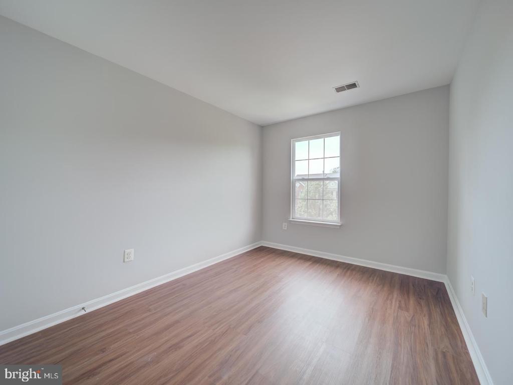 8241 HUMPHREY LANE