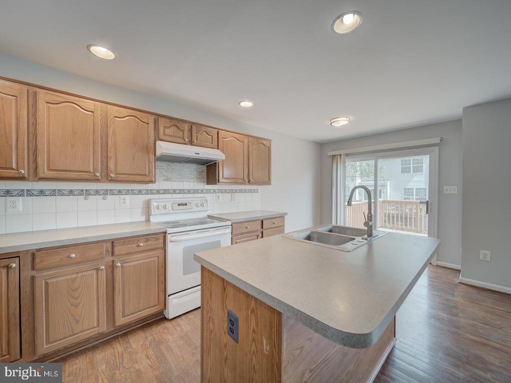 8241 HUMPHREY LANE