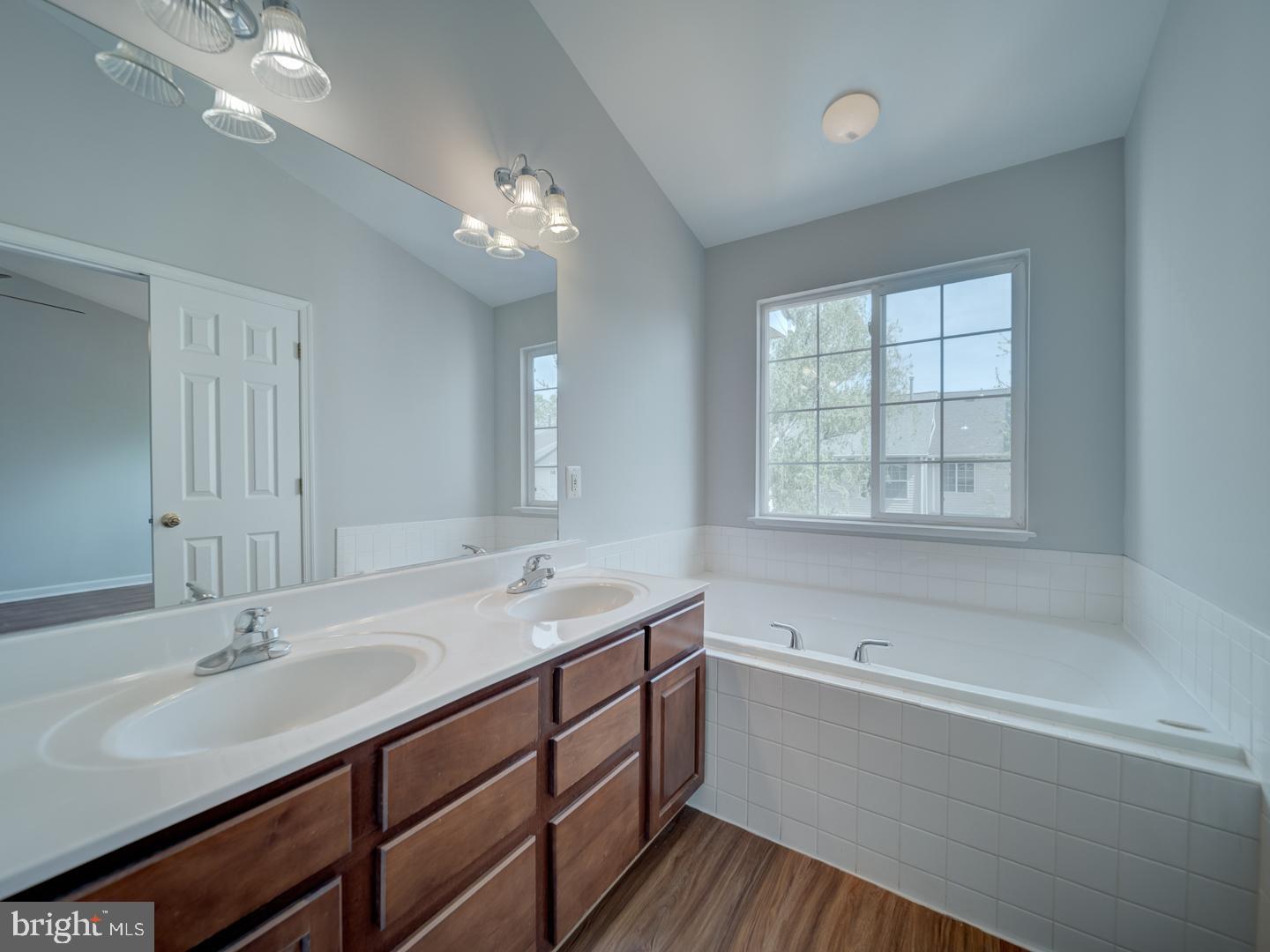 8241 HUMPHREY LANE