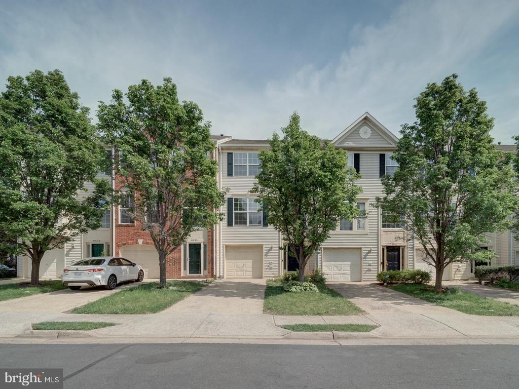 8241 HUMPHREY LANE