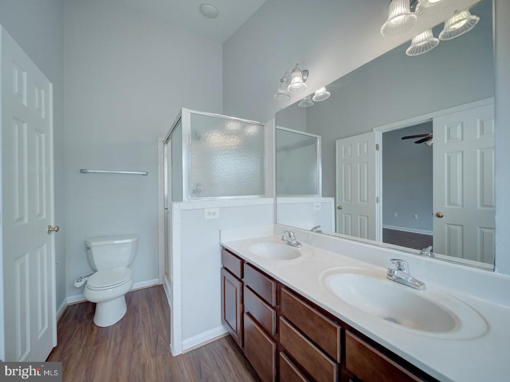 8241 HUMPHREY LANE