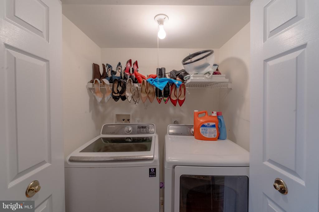 3959 BLYSDALE LANE