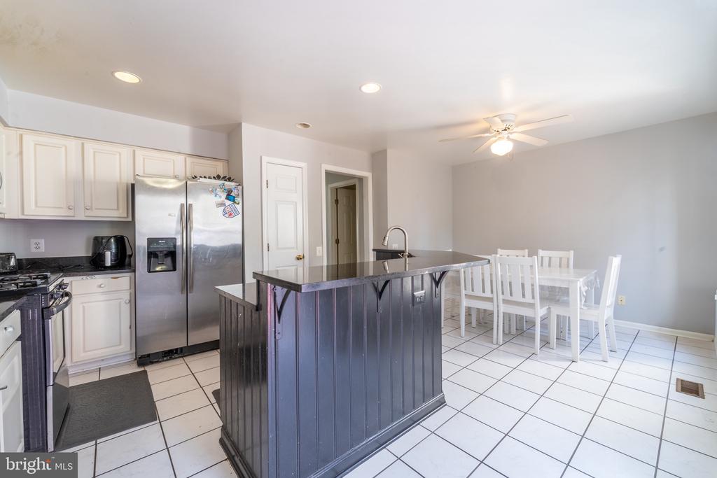 3959 BLYSDALE LANE