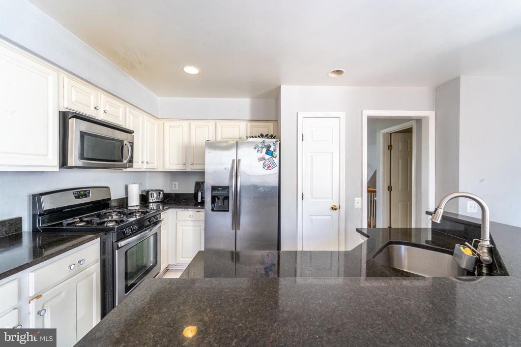 3959 BLYSDALE LANE