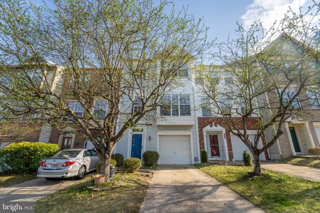 3959 BLYSDALE LANE