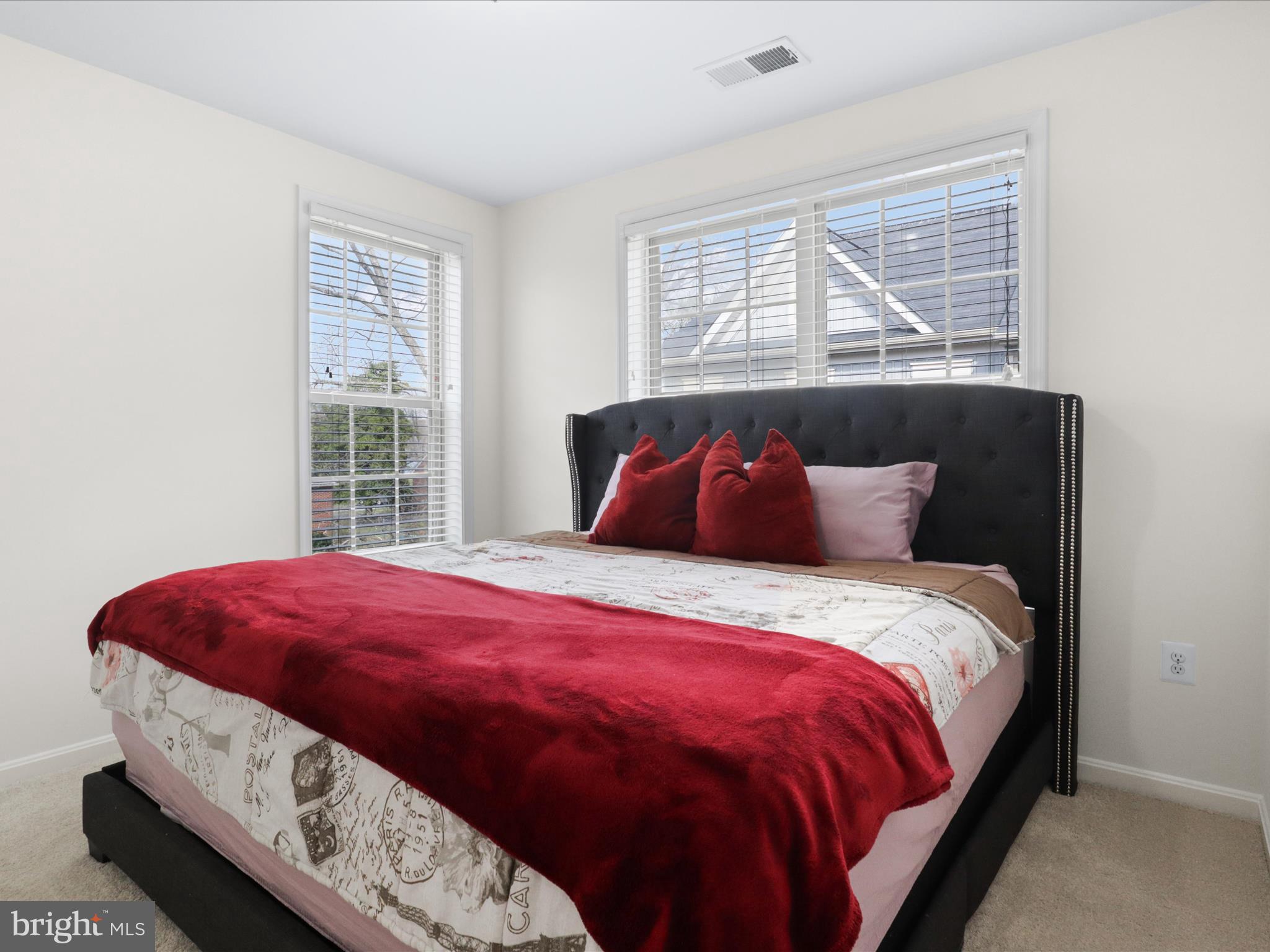 101 Vista Knoll Dr