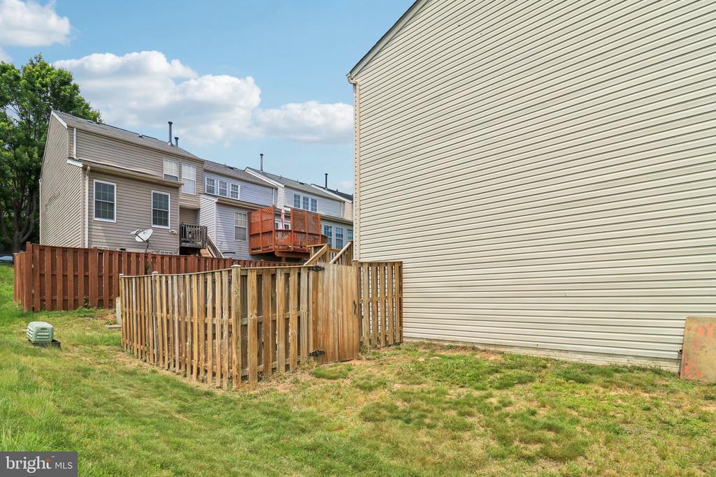 17406 Kagera Dr
