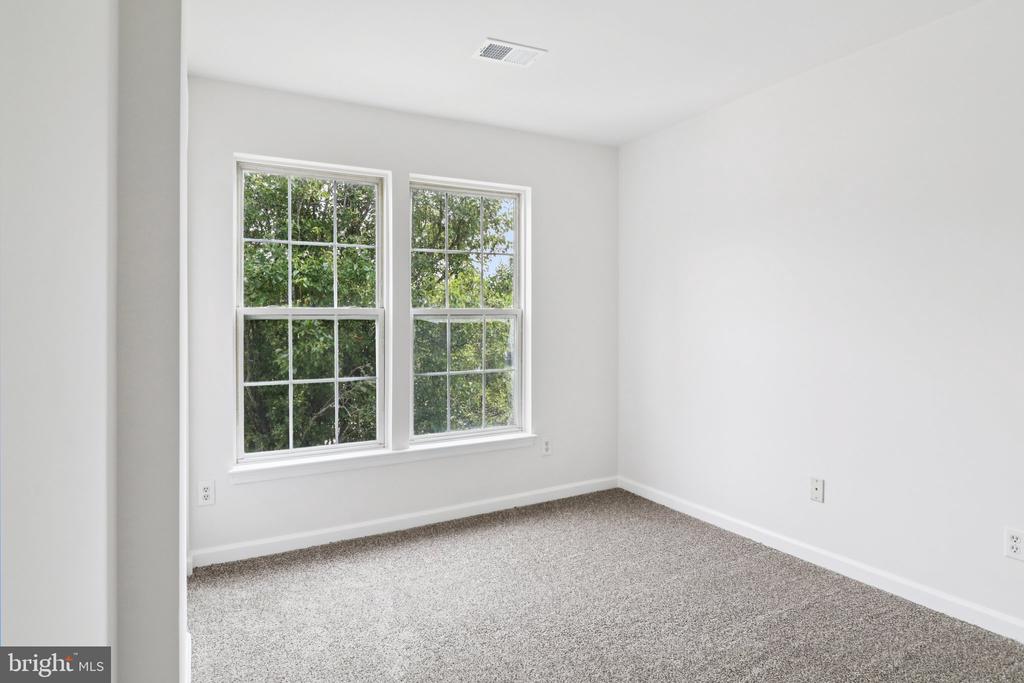 17406 Kagera Dr