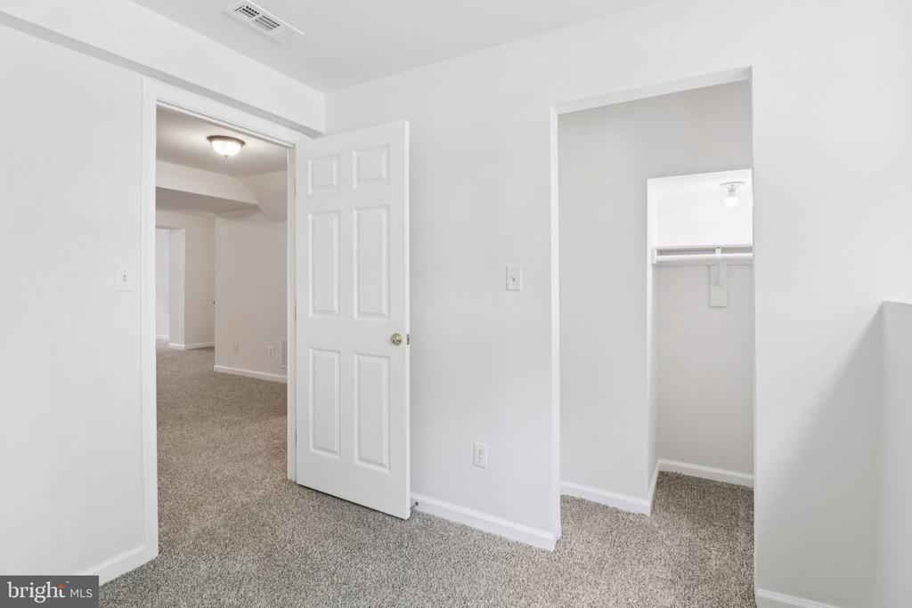 17406 Kagera Dr