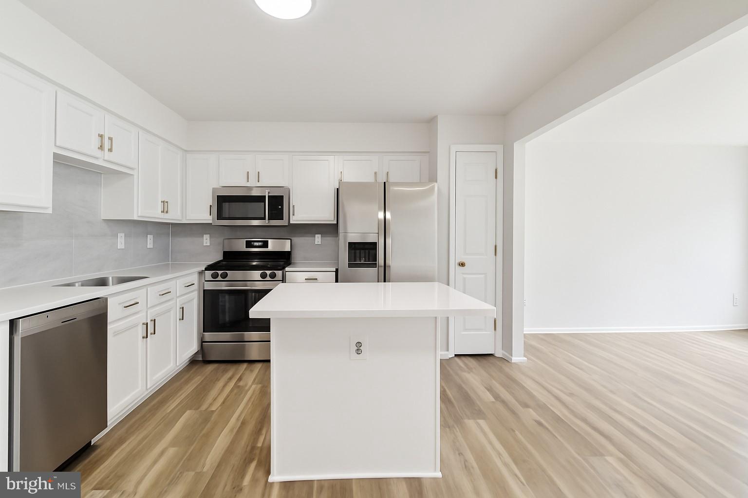 17406 Kagera Dr