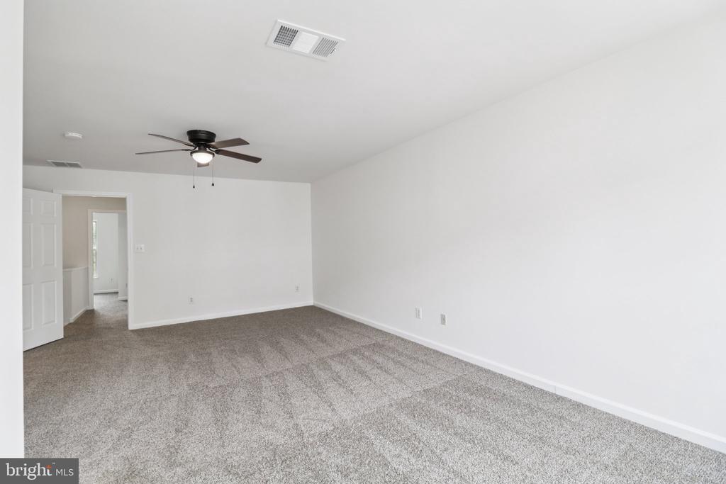17406 Kagera Dr