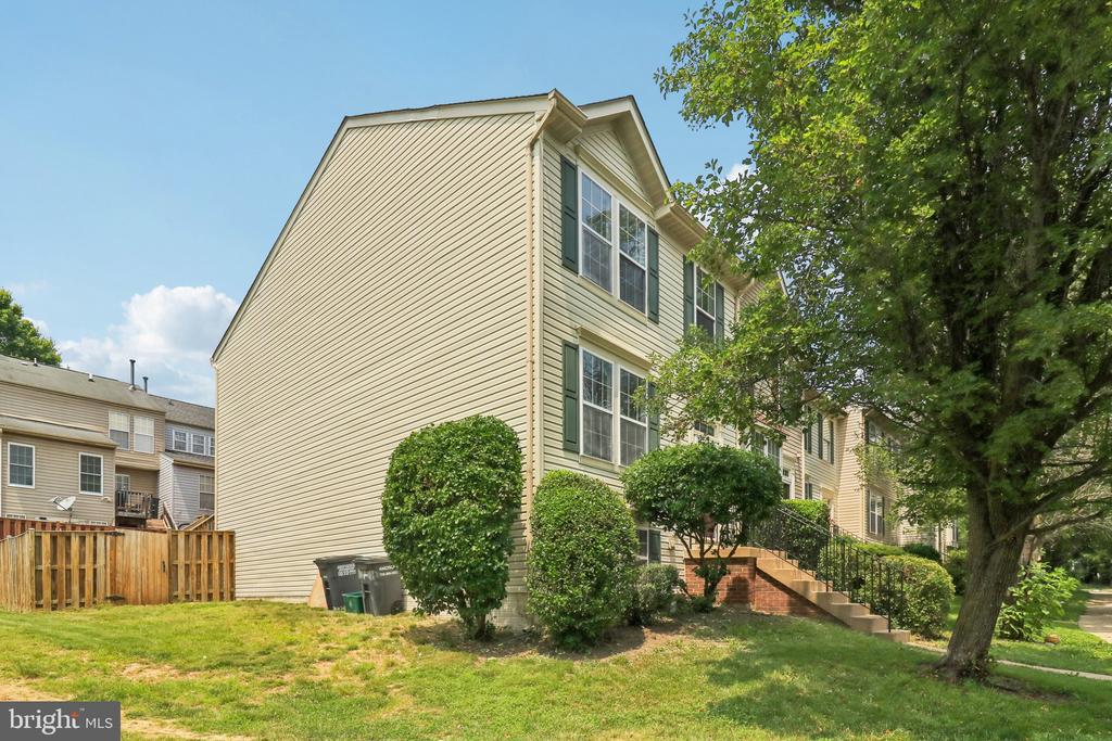 17406 Kagera Dr