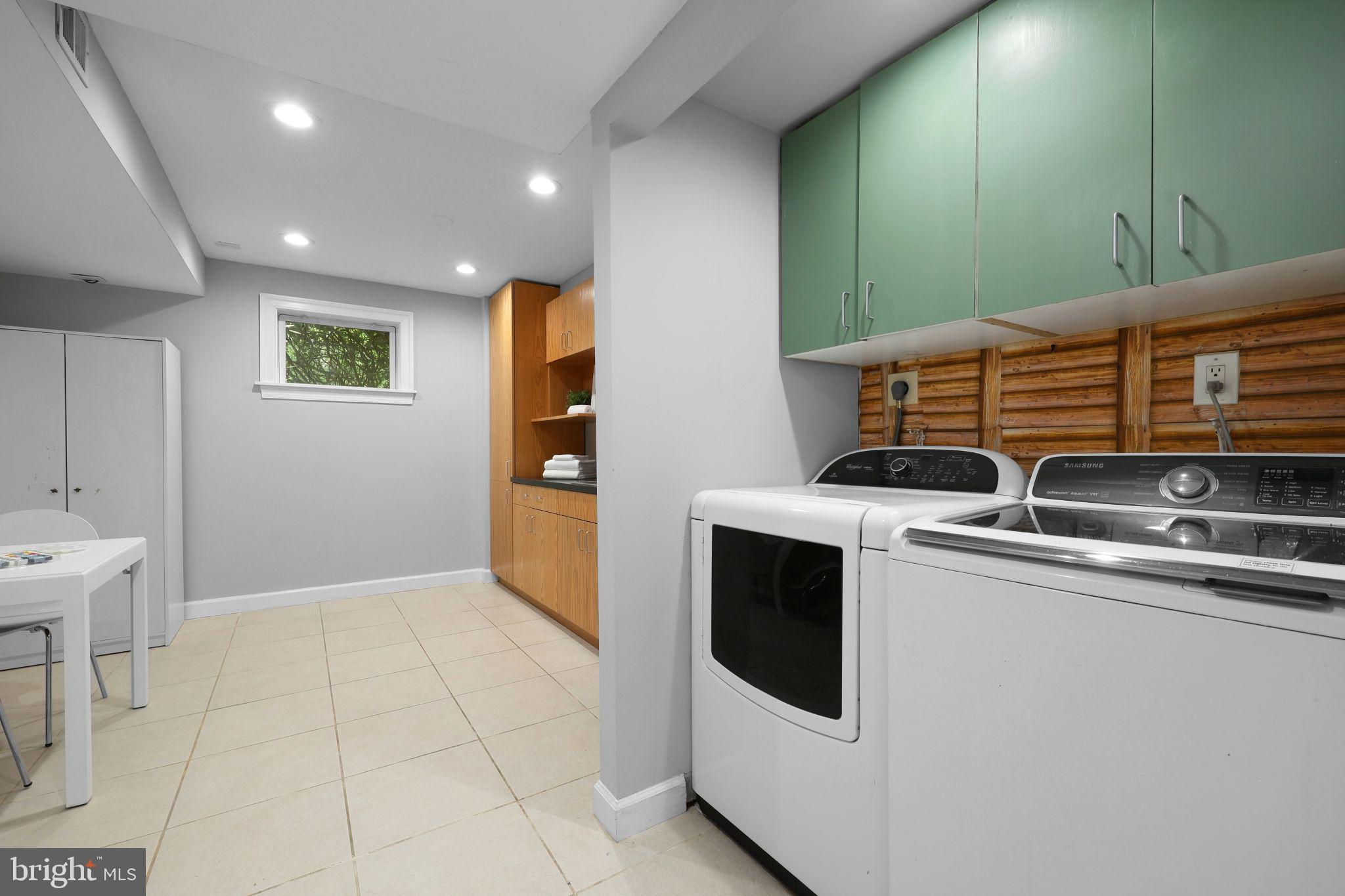 3200 Manitoba Dr