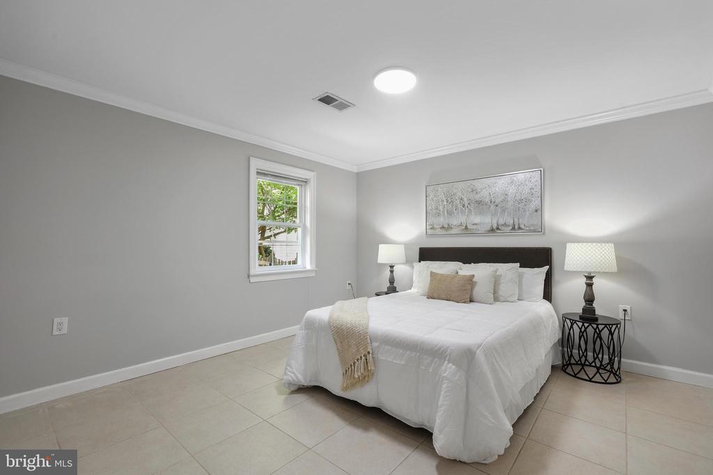 3200 Manitoba Dr