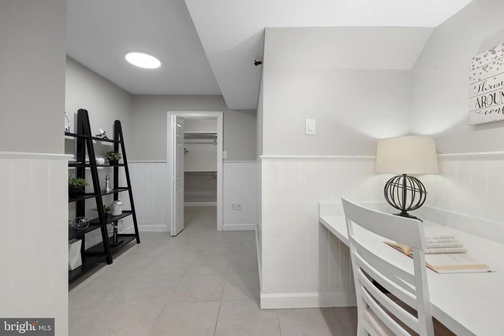 3200 Manitoba Dr