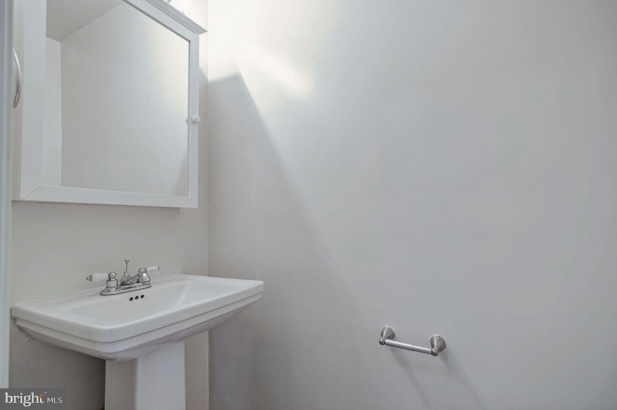 15369 Grist Mill Ter