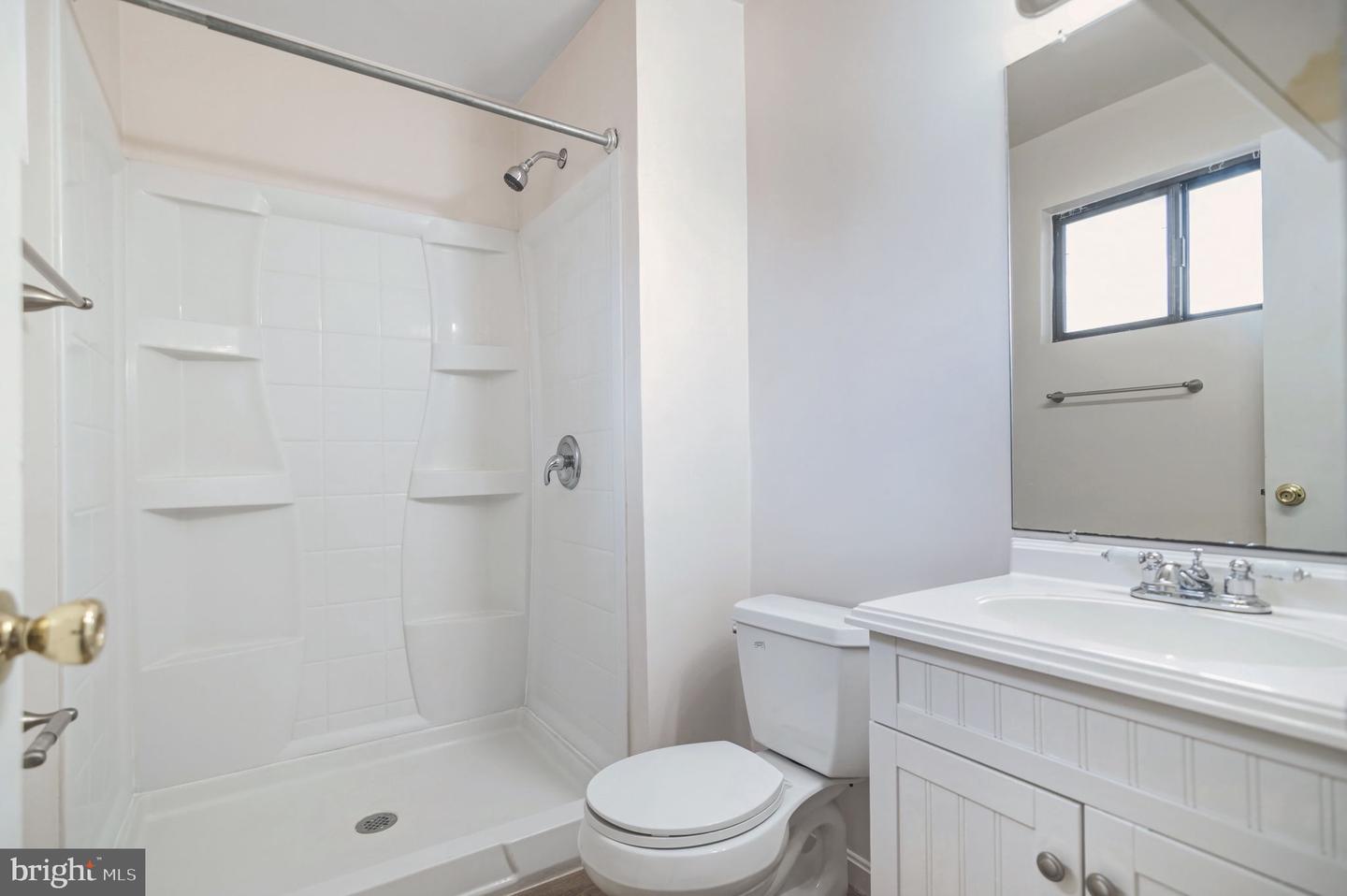15369 Grist Mill Ter