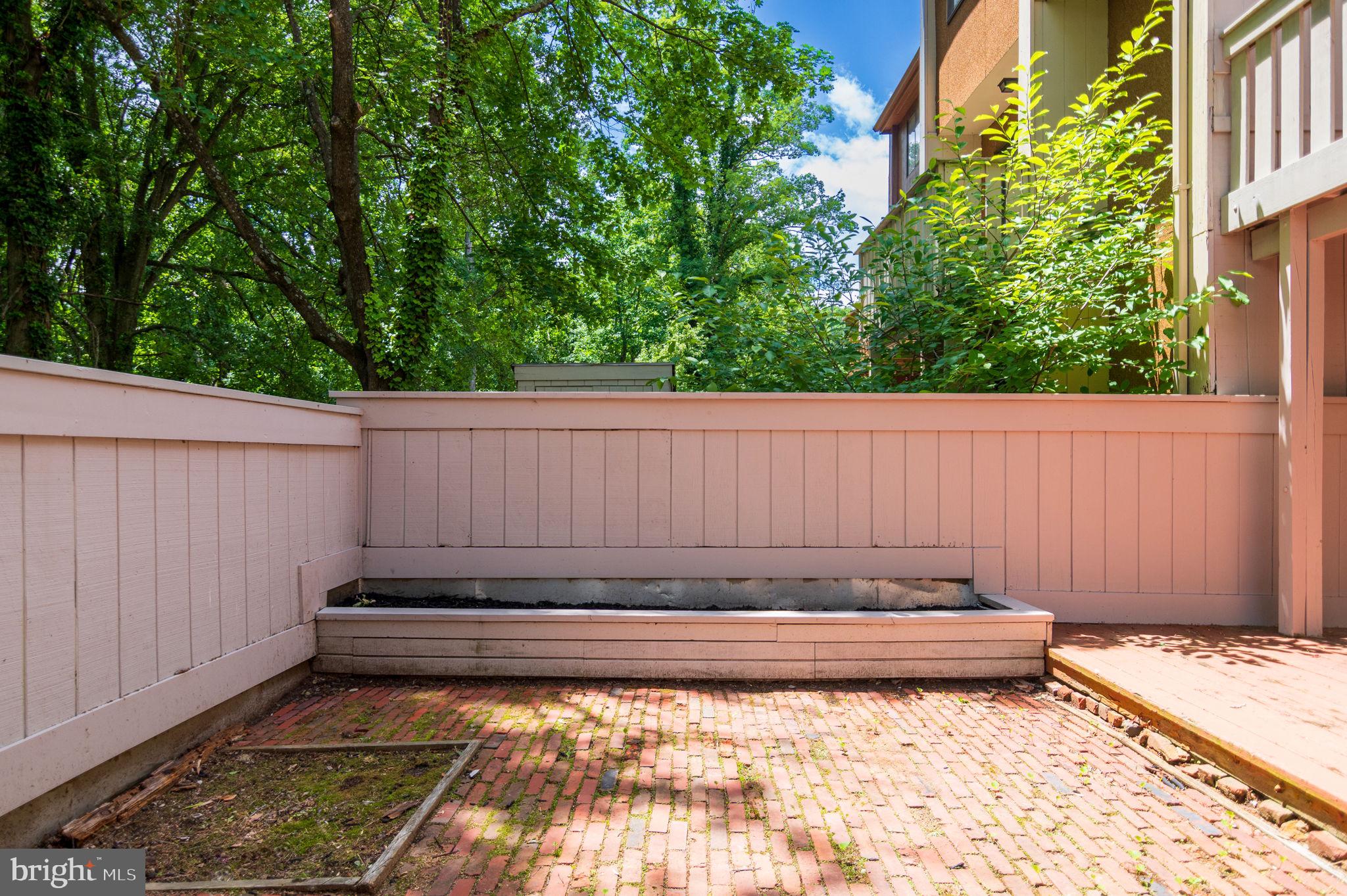 15369 Grist Mill Ter