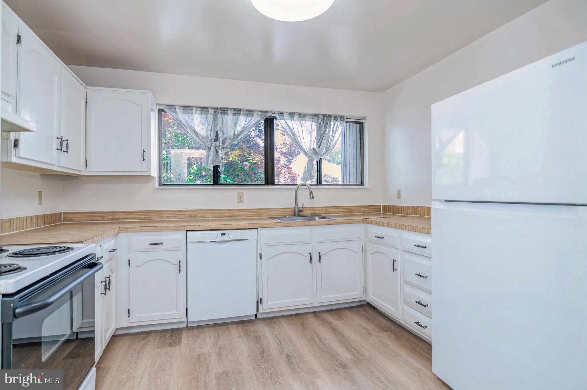 15369 Grist Mill Ter