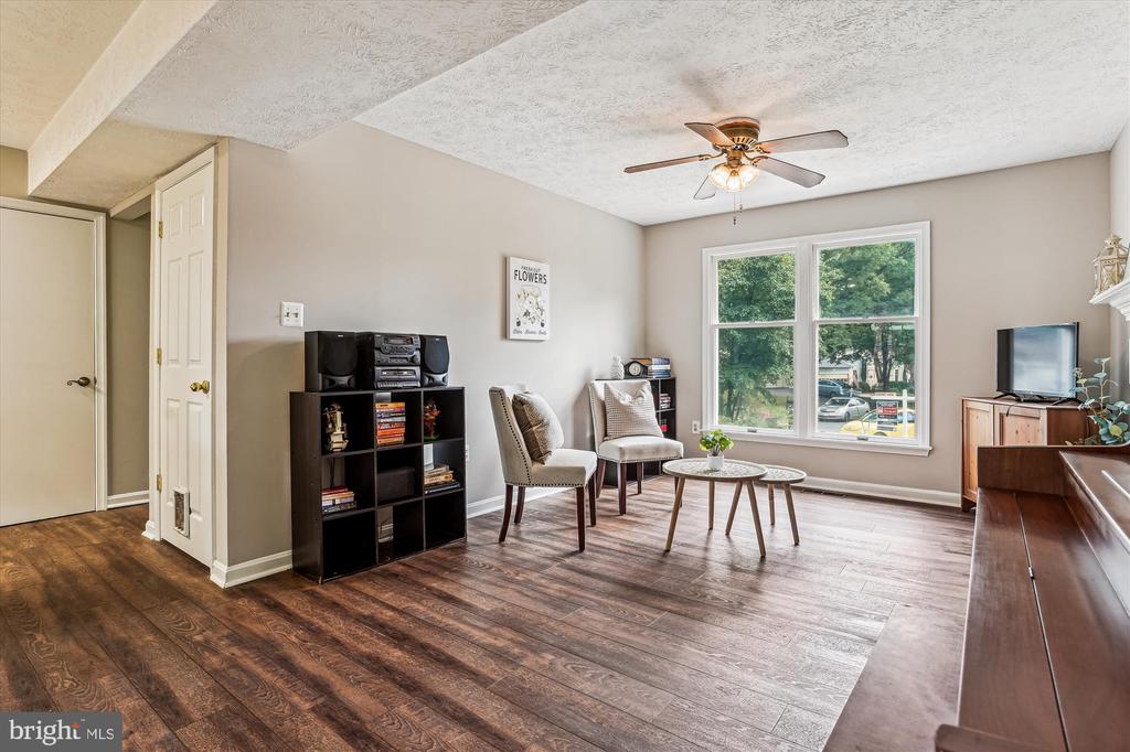 3864 ORIOLE COURT